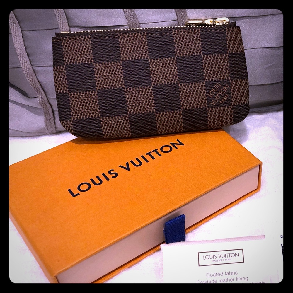 NWT Louis Vuitton Damier Key pouch
